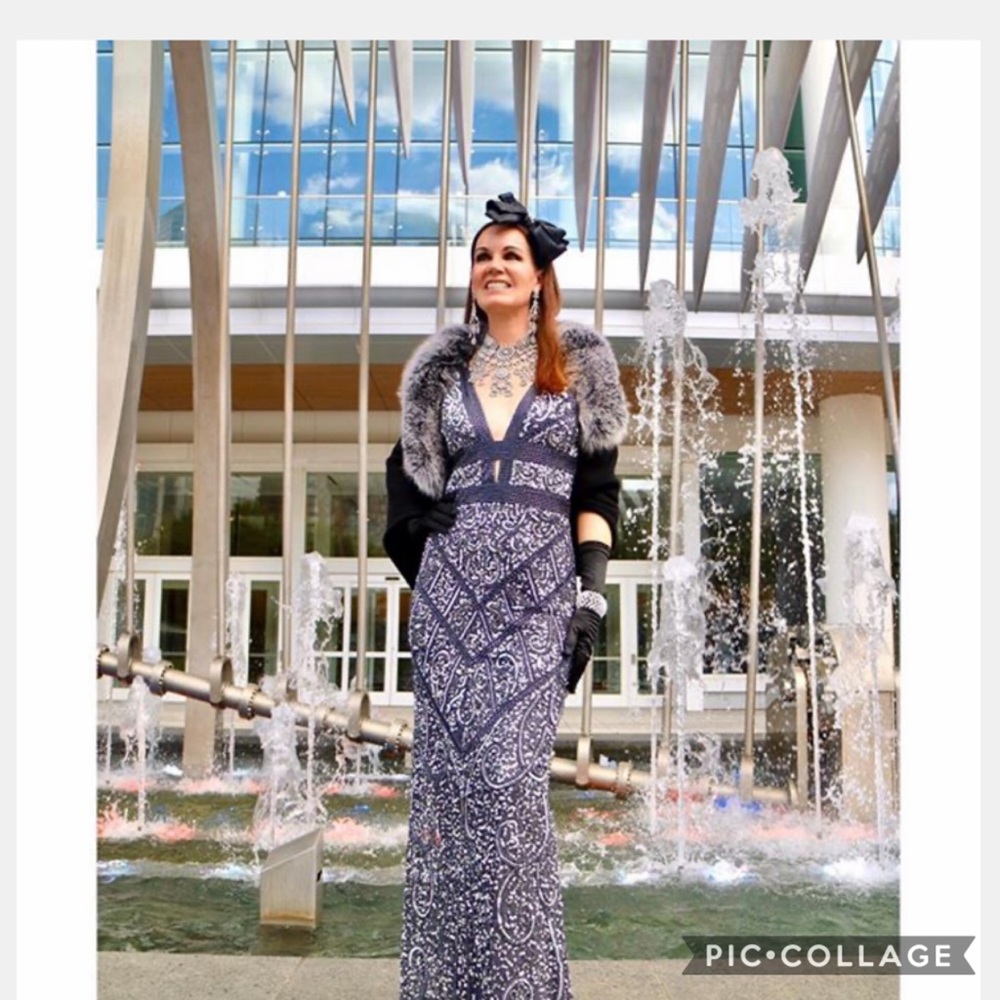 Aidan Mattox beaded sleeveless long evening Gown